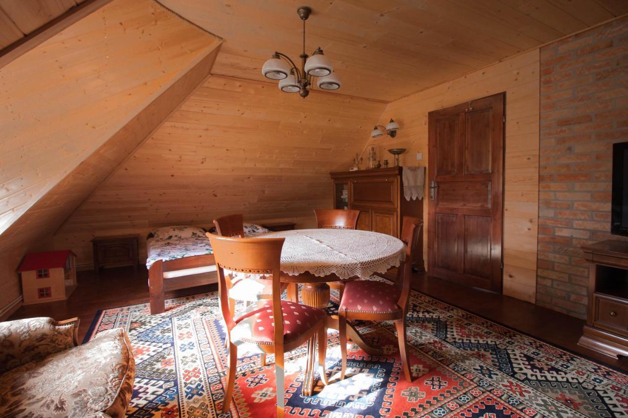 Holiday House Folwark Jelen Poniklica Exterior photo