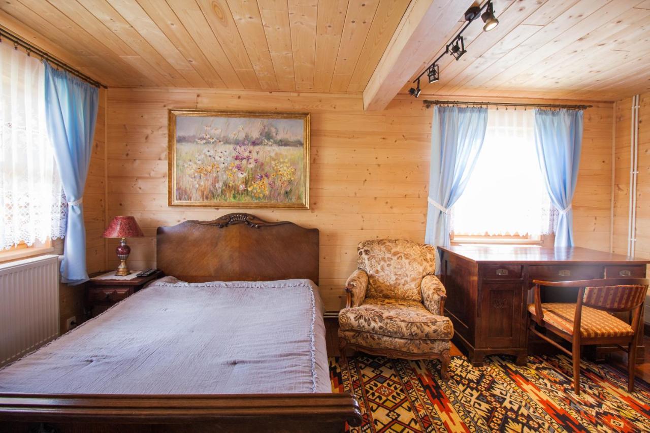 Holiday House Folwark Jelen Poniklica Exterior photo
