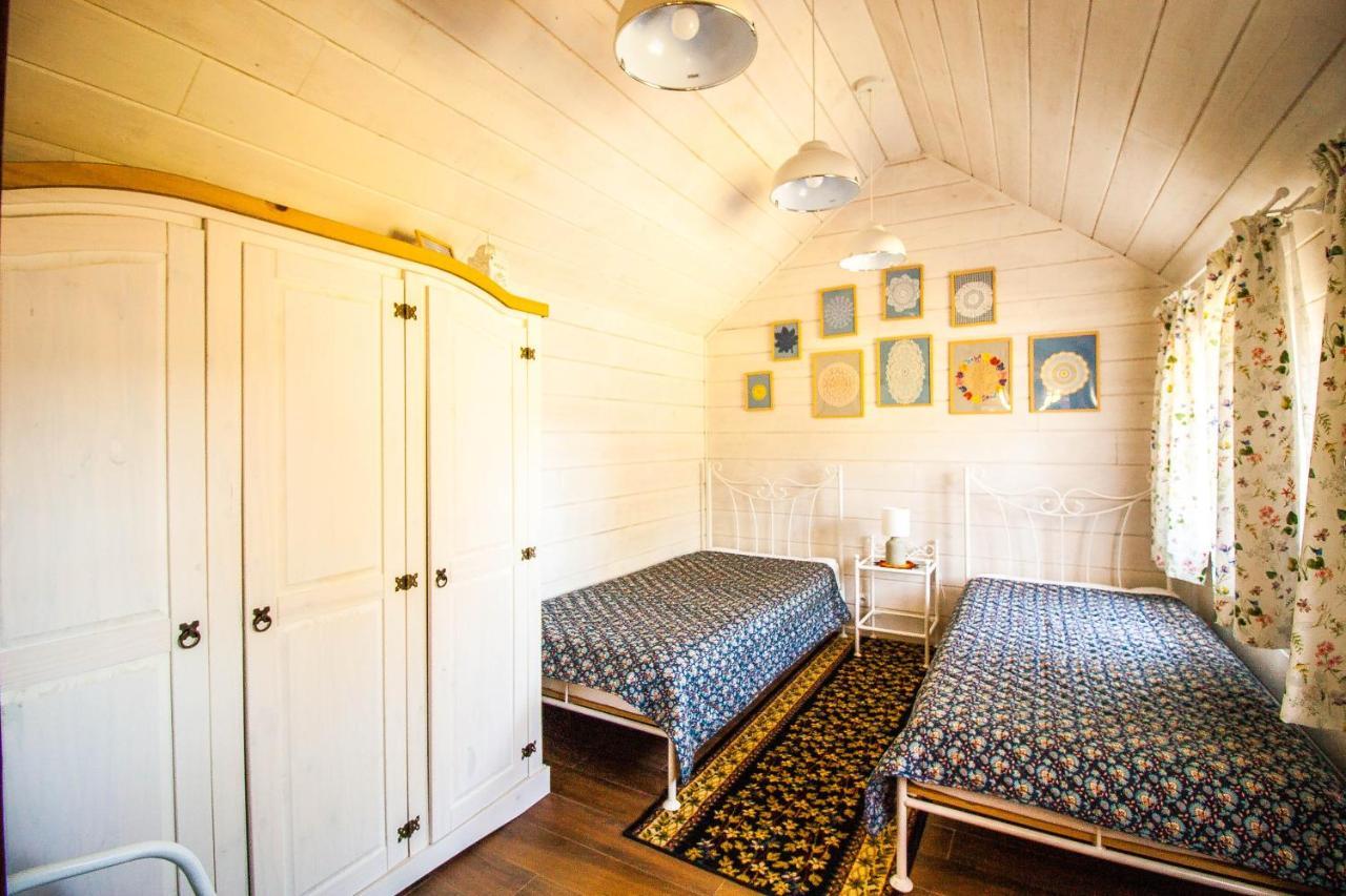 Holiday House Folwark Jelen Poniklica Exterior photo